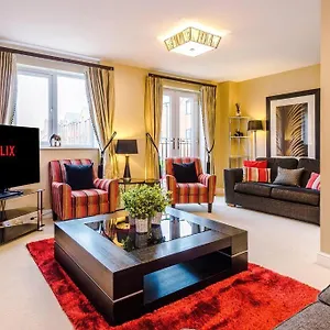 Holiday home Stylish Townhouse Centre With Parking, Chester